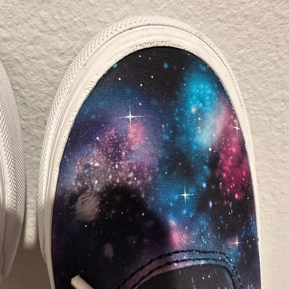 Vans - Picture 4 of 8